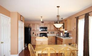 143 Firestone Dr, Delaware, OH 43015 photo 8