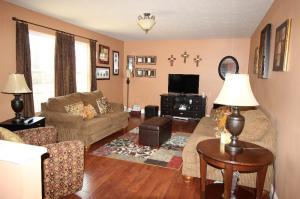 143 Firestone Dr, Delaware, OH 43015 photo 5