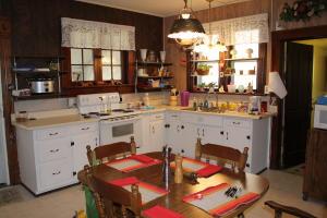 306 E High St, Ashley, OH 43003 photo 4