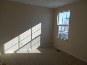 66 Brooksedge Dr E, Pataskala, OH 43062 photo 4