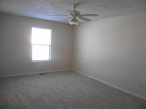 66 Brooksedge Dr E, Pataskala, OH 43062 photo 1