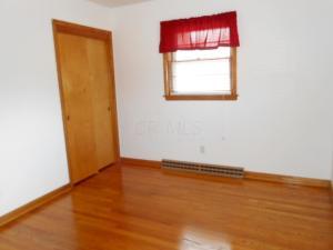 880 Walker St, Newark, OH 43055 photo 16