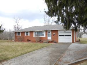 880 Walker St, Newark, OH 43055 photo 1