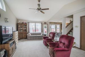 8526 Honor Ct, Galloway, OH 43119 photo 2