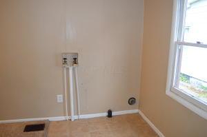 344 E Walnut St, Circleville, OH 43113 photo 13