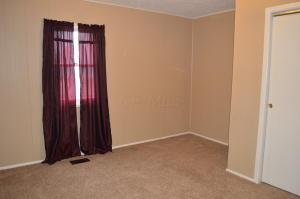 344 E Walnut St, Circleville, OH 43113 photo 7