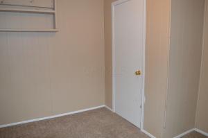 344 E Walnut St, Circleville, OH 43113 photo 5