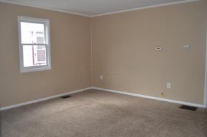 344 E Walnut St, Circleville, OH 43113 photo 2