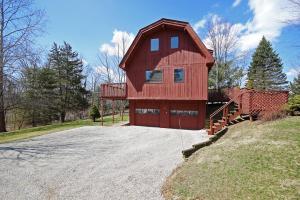 1202 Hyatts Rd, Delaware, OH 43015 photo 3