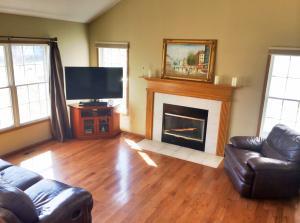 1237 Cedon Run Dr, Blacklick, OH 43004 photo 4