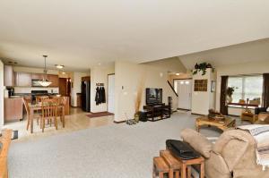 389 Cobblestone Dr, Delaware, OH 43015 photo 10