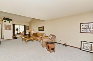 389 Cobblestone Dr, Delaware, OH 43015 photo 9