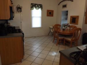 450 W 2nd St, Logan, OH 43138 photo 6