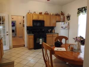 450 W 2nd St, Logan, OH 43138 photo 4