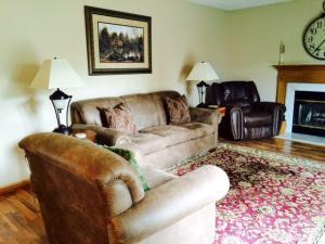 102 Christopher Dr, Hebron, OH 43025 photo 8