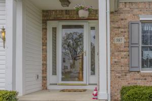 587 Meadows Dr, Delaware, OH 43015 photo 3