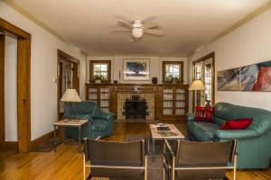 252 Walhalla Rd, Columbus, OH 43202 photo 4