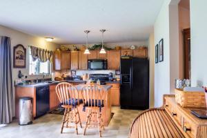186 Rolling Acre Dr, Lithopolis, OH 43136 photo 9