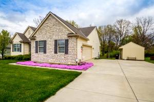 186 Rolling Acre Dr, Lithopolis, OH 43136 photo 2