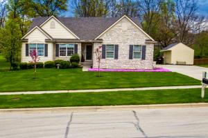186 Rolling Acre Dr, Lithopolis, OH 43136 photo 1