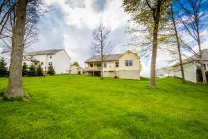 186 Rolling Acre Dr, Lithopolis, OH 43136 photo 23