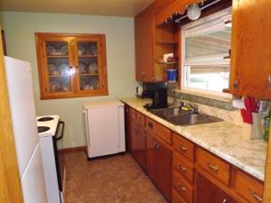 762 E Main St, Logan, OH 43138 photo 3