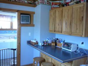 715 E Main St, Logan, OH 43138 photo 6
