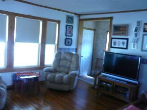 715 E Main St, Logan, OH 43138 photo 7