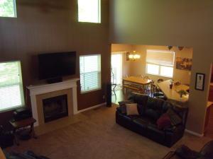700 Rolling Acre Dr, Lithopolis, OH 43136 photo 4