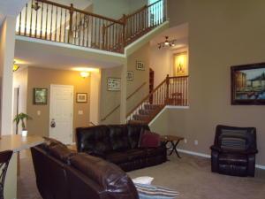 700 Rolling Acre Dr, Lithopolis, OH 43136 photo 3