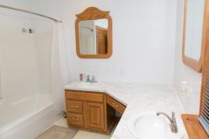 19404 Concord St, Adelphi, OH 43101 photo 8