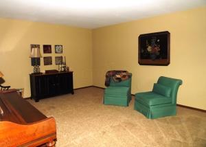 210 Cottswold Dr, Delaware, OH 43015 photo 3