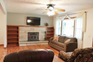 10 Simons Ave, Fredericktown, OH 43019 photo 8