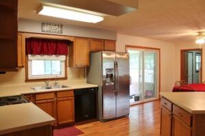 10 Simons Ave, Fredericktown, OH 43019 photo 4