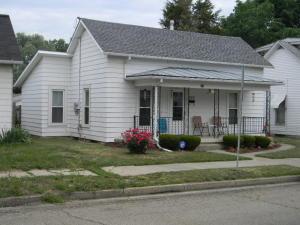 332 Walnut St, Circleville, OH 43113 photo 1