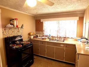 295 S Main St, Lakeview, OH 43331 photo 5