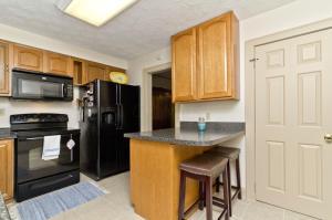 412 E Main St, Hebron, OH 43025 photo 11