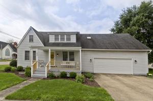 412 E Main St, Hebron, OH 43025 photo 1