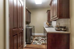 8111 Dellinger Rd, Galloway, OH 43119 photo 95