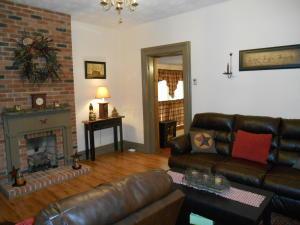 310 Main St, Bainbridge, OH 45612 photo 10