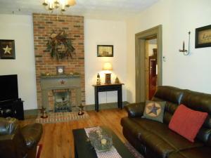 310 Main St, Bainbridge, OH 45612 photo 9