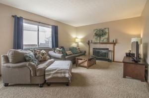 8392 Eldorado Dr, Powell, OH 43065 photo 12