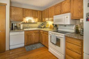 8392 Eldorado Dr, Powell, OH 43065 photo 10