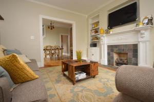 152 E 3rd Ave, Columbus, OH 43201 photo 3