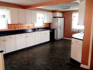 665 E 6th Ave, Lancaster, OH 43130 photo 8