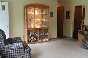 3219 Eakin Rd, Columbus, OH 43204 photo 4