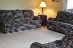 3219 Eakin Rd, Columbus, OH 43204 photo 5