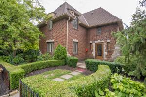 2607 E Broad St, Bexley, OH 43209 photo 2