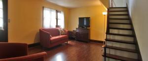 608 E Como Ave, Columbus, OH 43202 photo 4