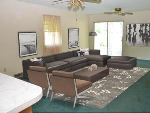 46 E Coshocton St, Johnstown, OH 43031 photo 8